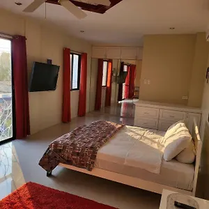 Apartment Sheryll Escapes - Kandi Resort-type Spacious 1 Bedroom Loft With Netflix And Free Housekeeping, Angeles